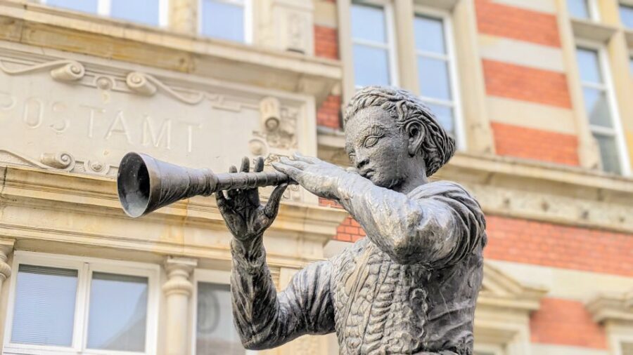 Hamelin: Old Town Exploration Self-guided Walking Tour