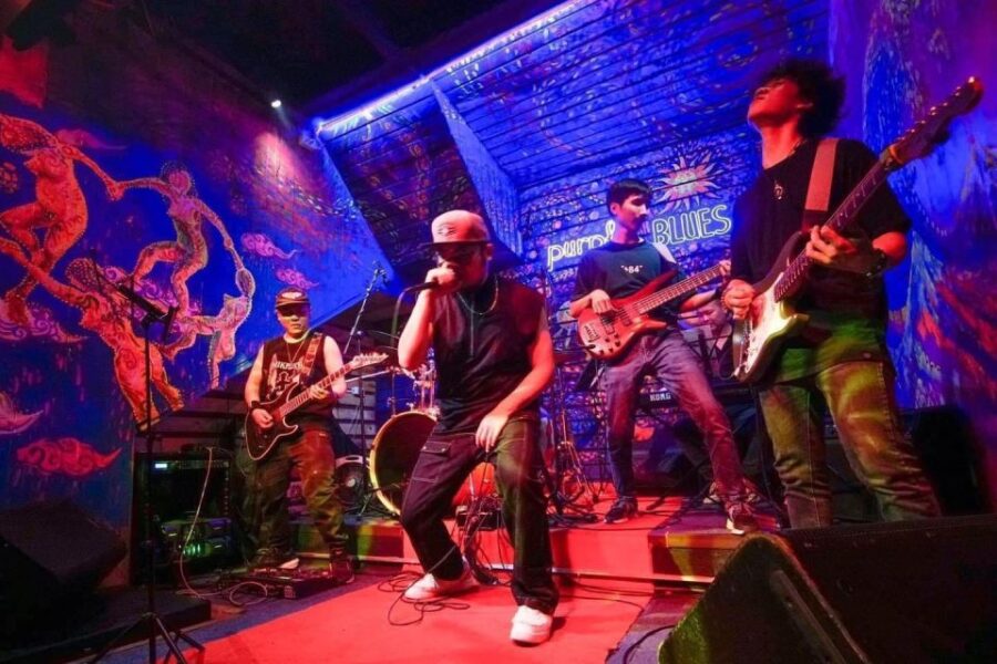 Hanoi: Guided Bar Crawl With Drinks and Nightclub Entry - Overview of the Guided Bar Crawl