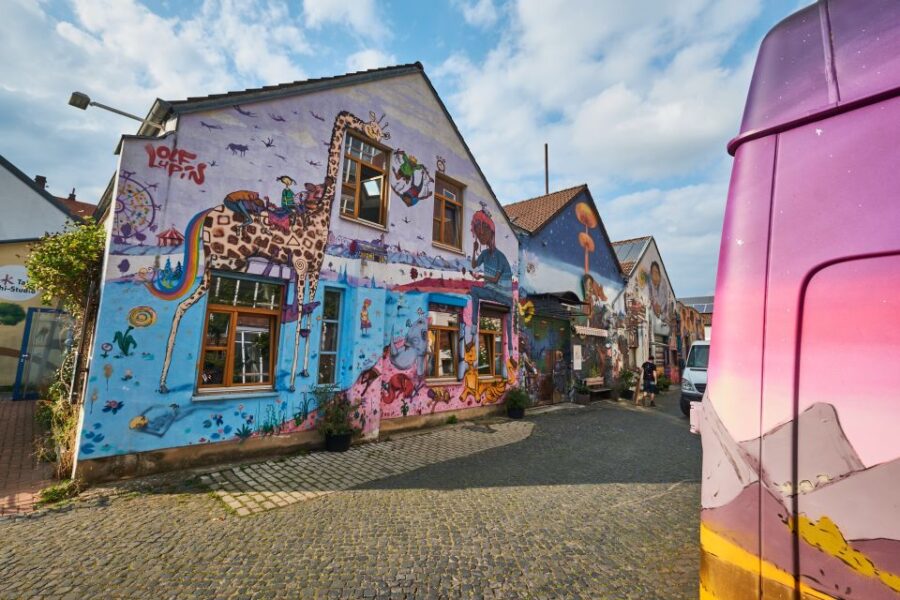Hanover: Guided Walking Tour of the Linden-Limmer District