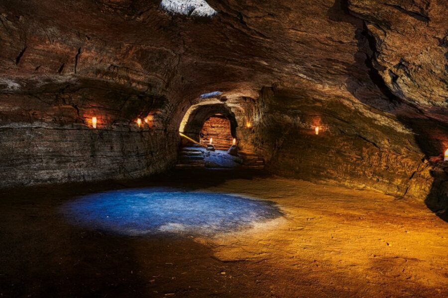 Hella: Guided Tour of Ancient Man-Made Caves