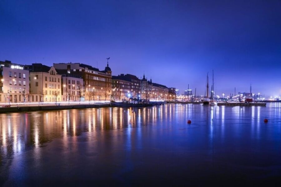 Helsinki: Must-See Attractions Guided Walking Tour