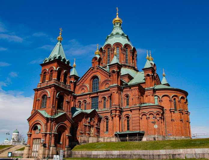 Helsinki: Private Walking Tour With a Local Guide