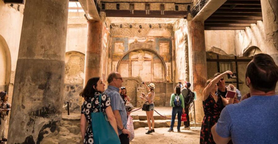 Herculaneum: Private Walking Tour With Archeologist Guide