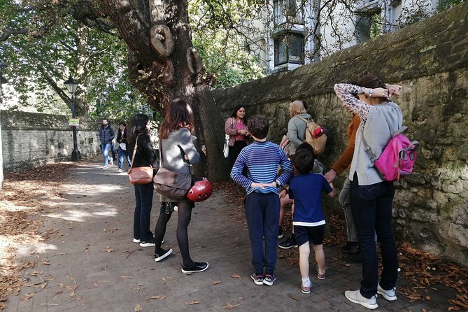 Hidden Histories - an Uncomfortable Oxford™ Walking Tour