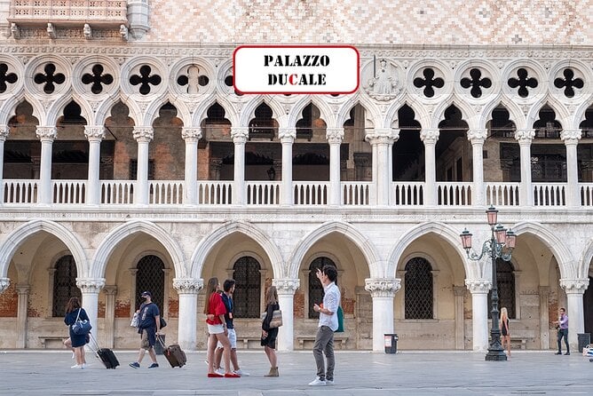 Hidden Venice Walking Tour & Gondola Ride Experience