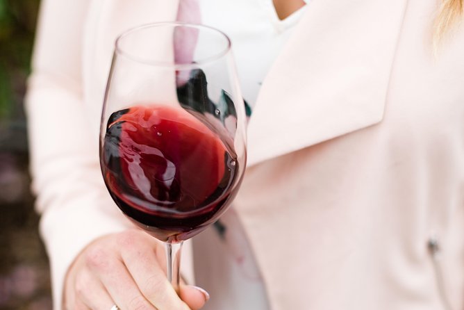 High Spirits Tour of Kelowna From Vernon – Classic – 6 Venues