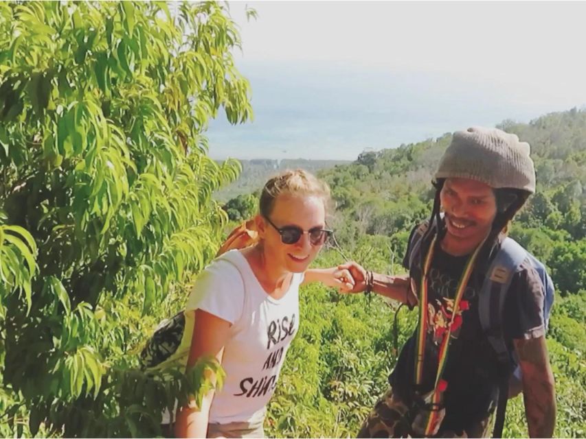 Hiking Tour Karimunjawa (Private Tour)
