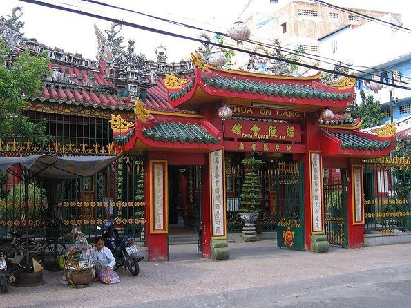Ho Chi Minh Nightlife & Street Food Tour By Motorbike - Tour Overview