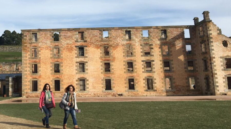 Hobart: Port Arthur, Richmond, and Tasman Peninsula Day Tour