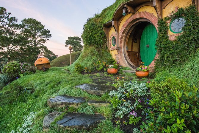Hobbiton™ Movie Set Walking Tour From Shires Rest