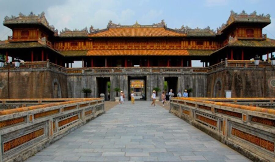 Hoi An/Da Nang: Hue Imperial City Tour Via Hai Van Pass