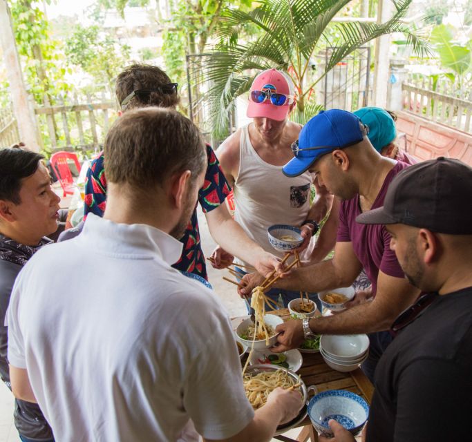 Hoi An: Evening Food Tour by Bike