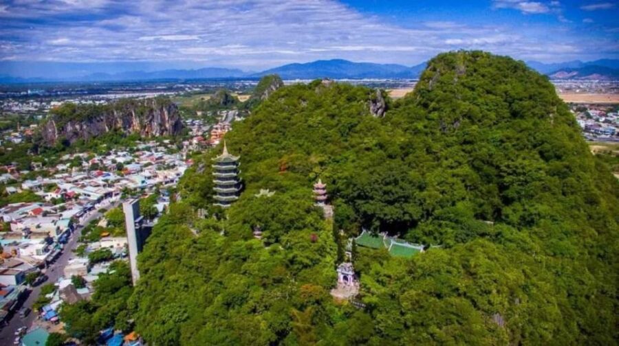 HoiAn: Private Car Transfer To Hue Via Hai Van Pass