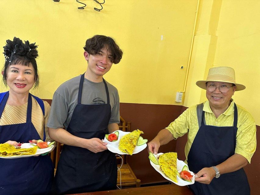 Hue: Traditional Cooking Class W Local Family & Market Trip