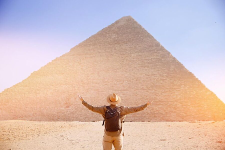 Hurghada: Camel Ride Along Pyramids of Giza & Cairo Museum
