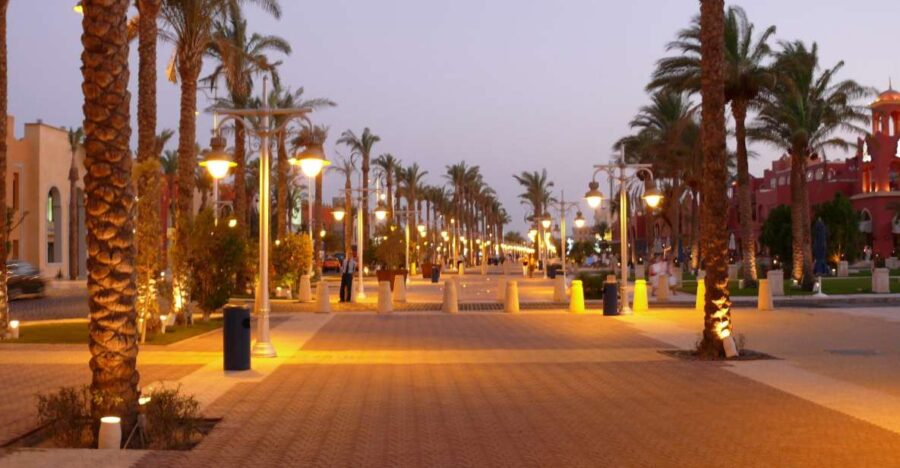 Hurghada: Guided City Tour and a Tasty Lunch W/ Shisha Pipe