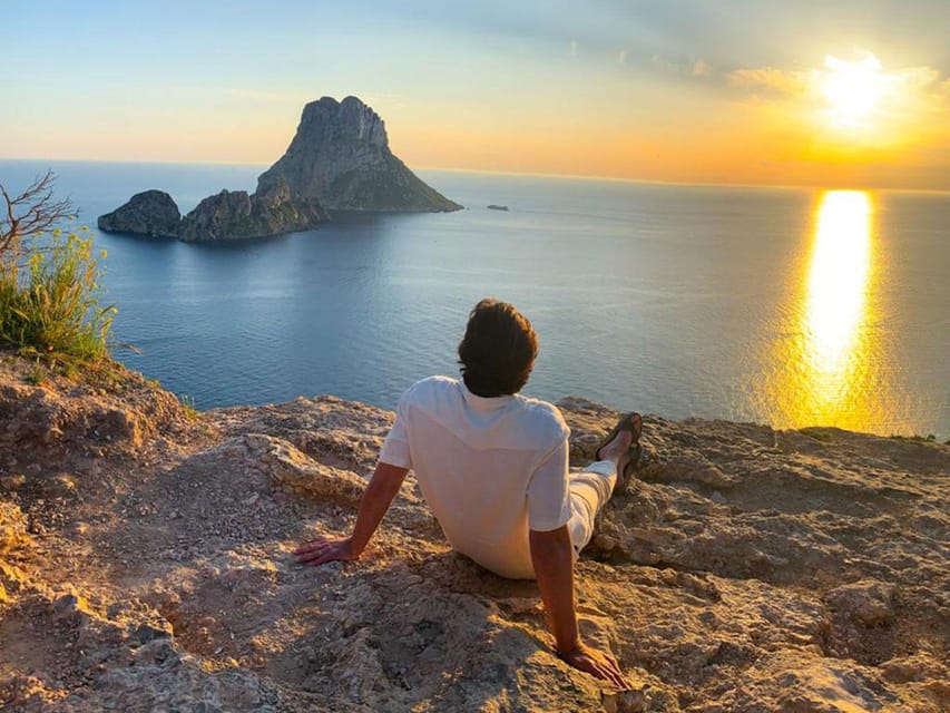 IBIZA : Secret and Sunset Tour With Air Conditioning SUV