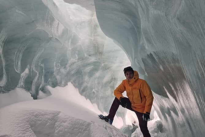 Ice Trekking Vinciguerra Glacier And Laguna De Los Témpanos Premium