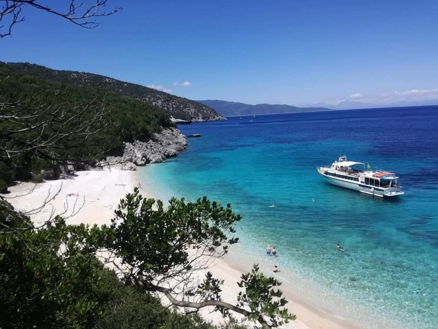 Ihaca Boat Cruise With Swimming and Attractions