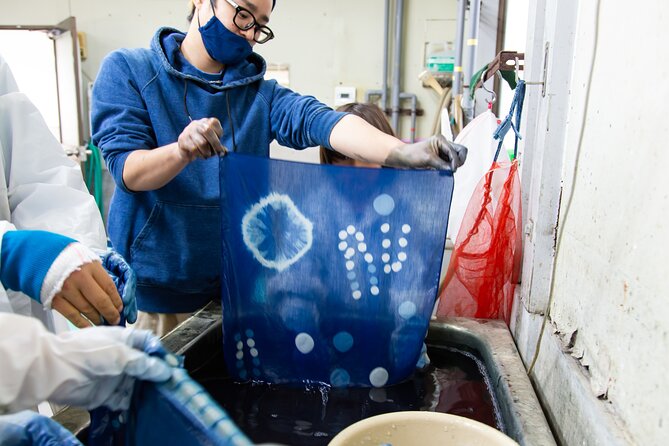 Indigo Dyeing Workshop for Hand Towels or Handkerchiefs in Sanuki