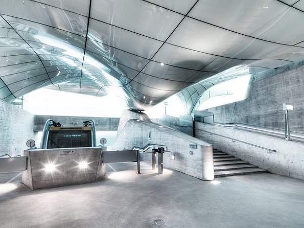 Innsbruck: Hungerburg Funicular Roundtrip Ticket - Location and Experience