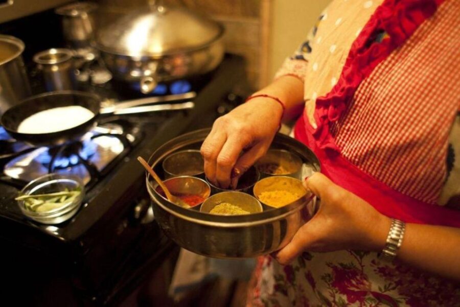 Jaipur: Cooking Class at the Host Familys House for 3 Hours - Activity Overview