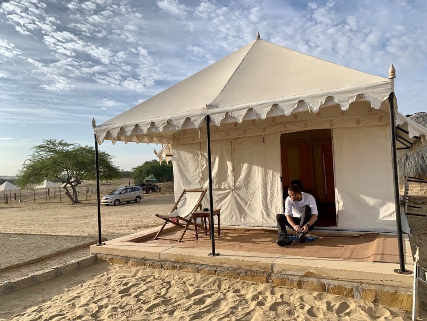 Jaisalmer: Jeep Safari,Camel Ride,Buffet Dinner & Folk Dance