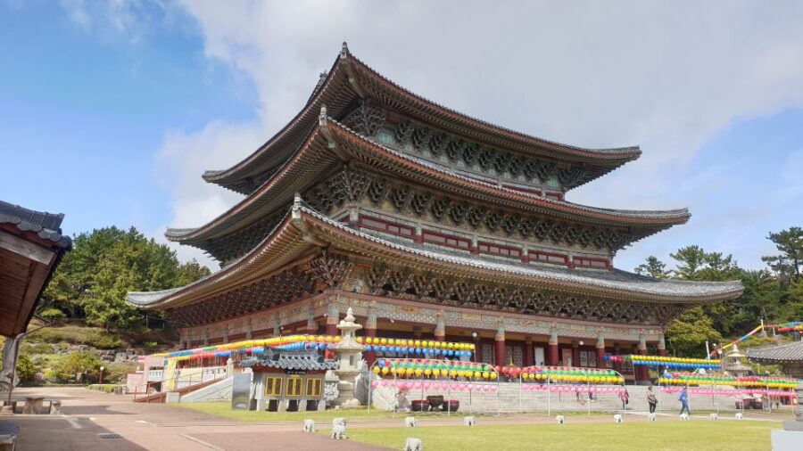 Jeju: Mt. Hallasan Hike and UNESCO Sites Day Tour