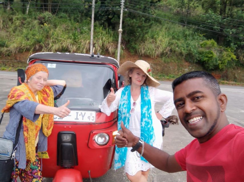 Kandy: Botanical Garden and Kandy City Tours By Tuk Tuk