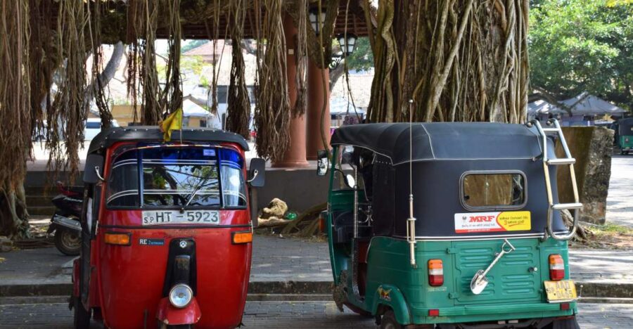 Kandy: Guided City Tour With Tuk Tuk Transfers