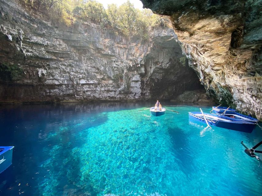 Kefalonia: Melissani Lake, Drogarati Cave, & Myrtos Day Trip