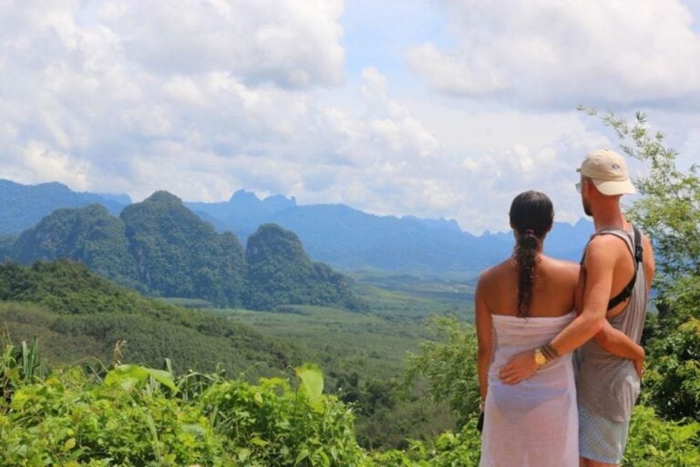 Khao Lak: Early Bird Khao Sok National Park Bamboo Rafting