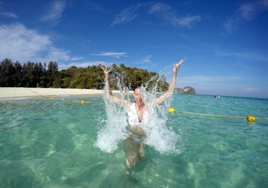 Khao Lak: Phi Phi & Bamboo Island Day Trip by Speedboat