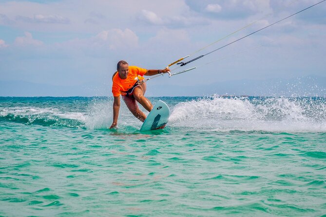 Kitesurfing Lessons in Buen Hombre With Accommodations - Kitesurfing Instruction and Equipment