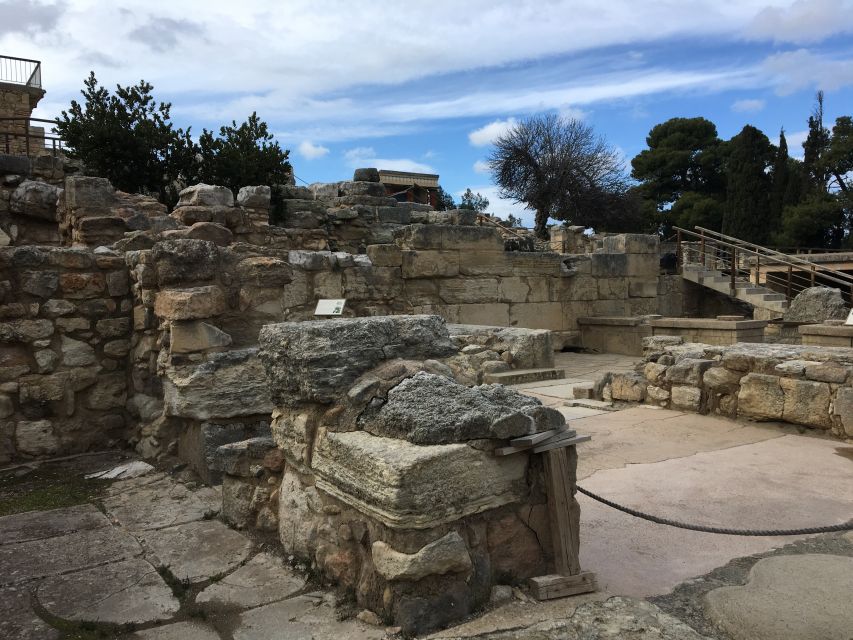 Knossos Palace: Family-friendly Mythology Tour