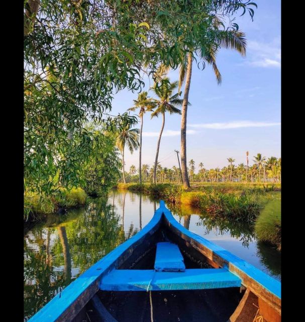 Kochi: Backwater Cruise With Cloth Weaving, Spinning & Lunch