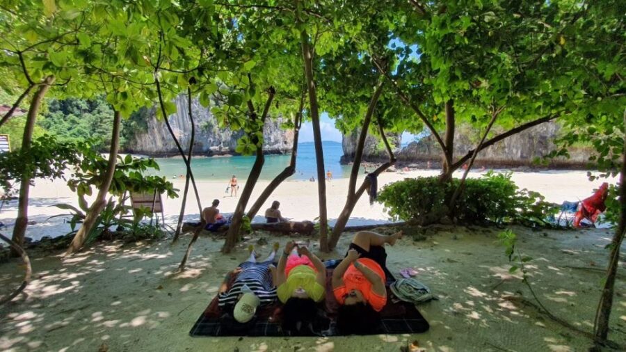 Krabi: Hong Islands Day Trip by Speedboat With Lunch