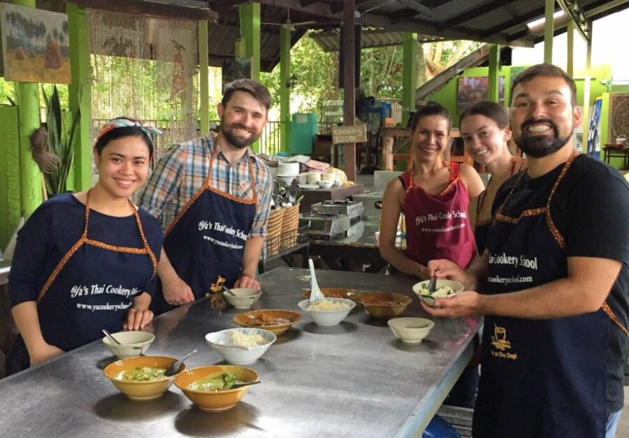 Krabi: Morning/Afternoon Thai Cooking Class at Yas Cookery