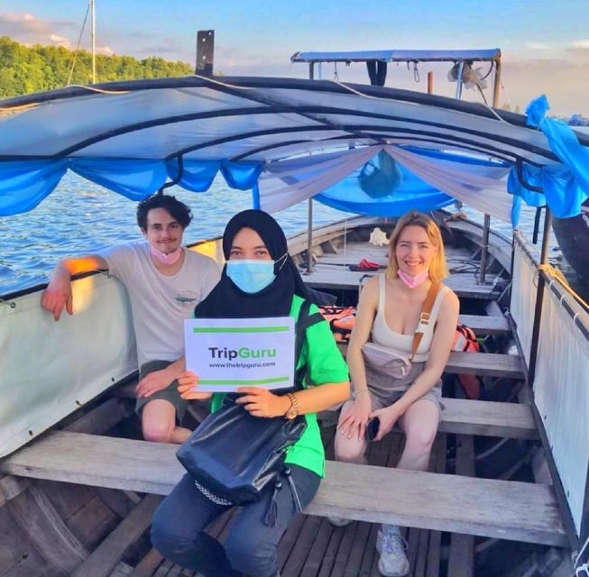 Krabi: Private Sunset Boat Trip and Night Market Tour