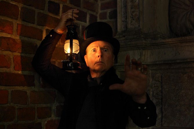 Krakow Night Tour: Ghosts, Vampires and Legends of the Old Town - Encountering Ghosts, Dragons, and Vampires