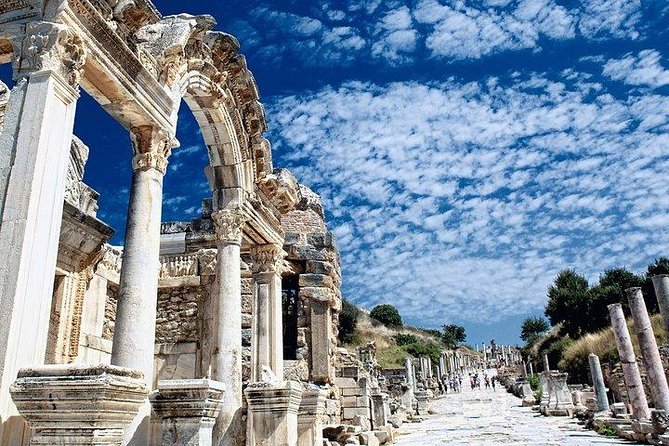 Kusadasi Shore Excursion: Private Full-Day Tour to Ephesus, Didyma and Miletus