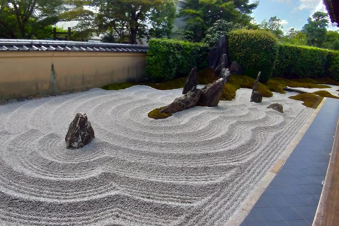 Kyoto Culture With the Expert: Kimono, Zen, Sake (Wednesdays and Saturdays)