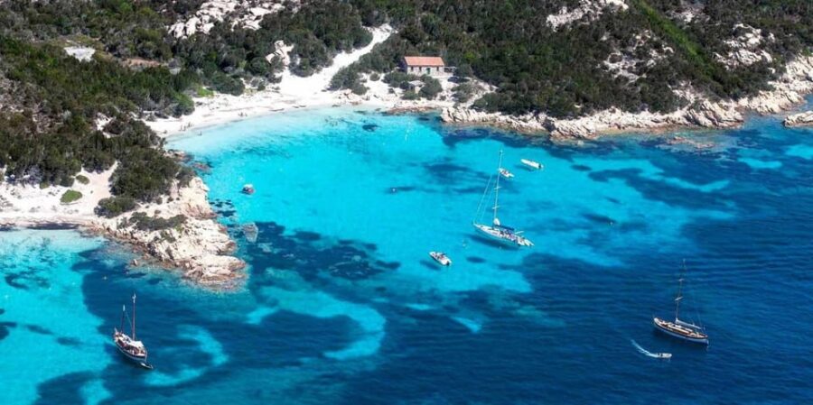La Maddalena: Island Tour With Aperitif and Brunch on Board