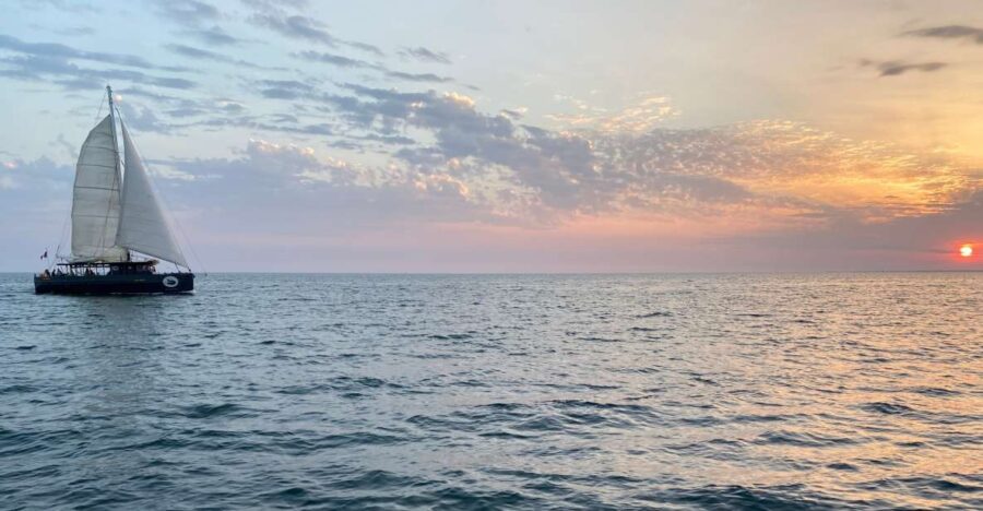 La Rochelle: Sailing Cruise