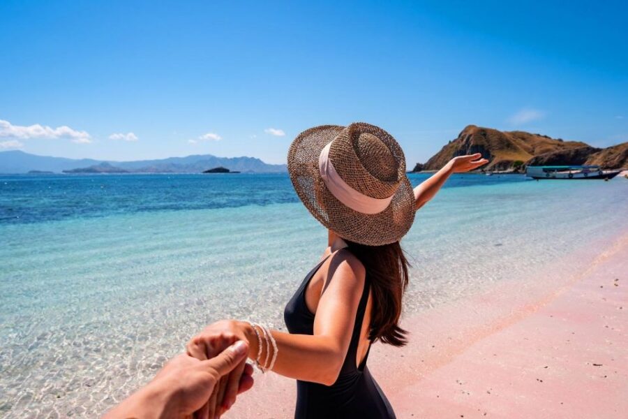 Labuan Bajo: Swim and Snorkel Komodo Island Trip With Lunch