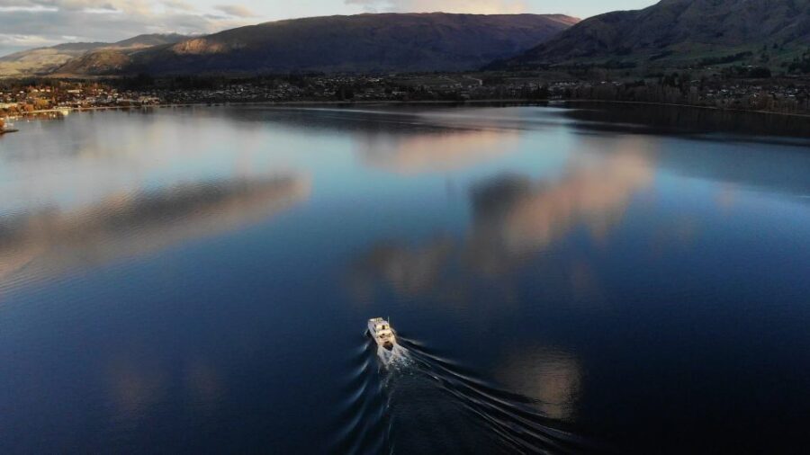Lake Wanaka Happy Hour Cruise - Activity Overview
