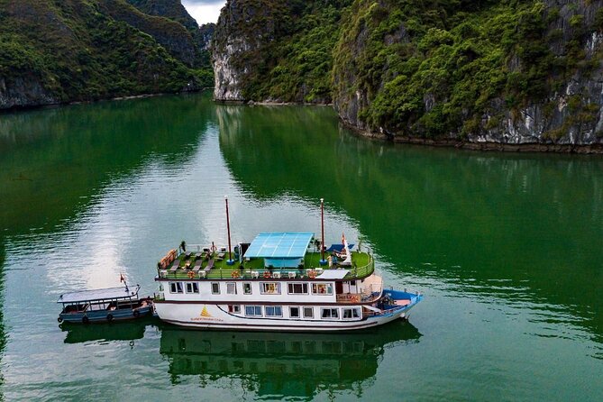 Lan Ha Bay Boutique Cruise 2d/1n: Kayaking & Swimming at the Pristine Places