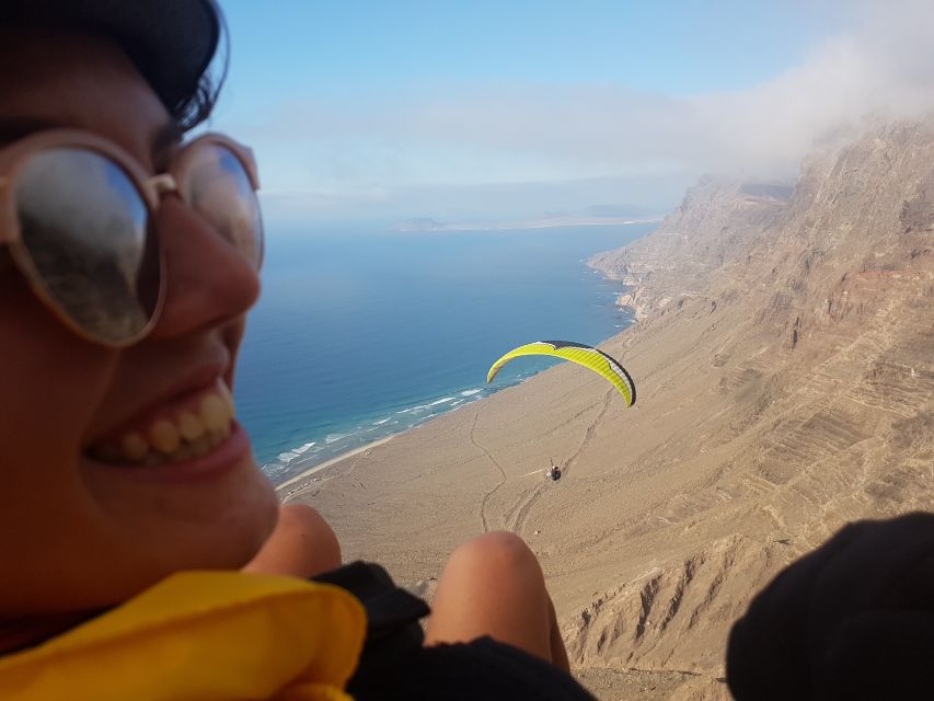 Lanzarote: Paragliding Flight With Video