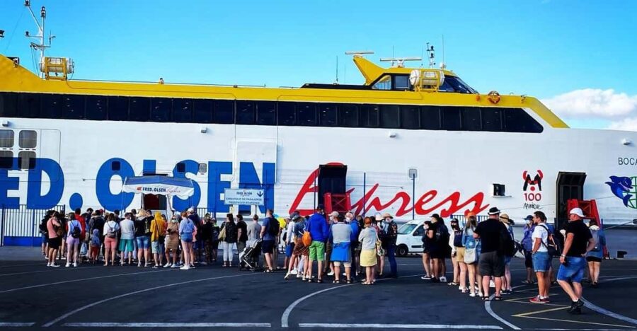 Lanzarote Shopping From Caleta De Fuste (Fuerteventura)