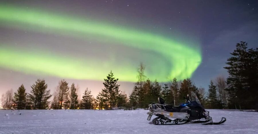 Levi: Snowmobile Northern Lights Hunting Trip With Campfire